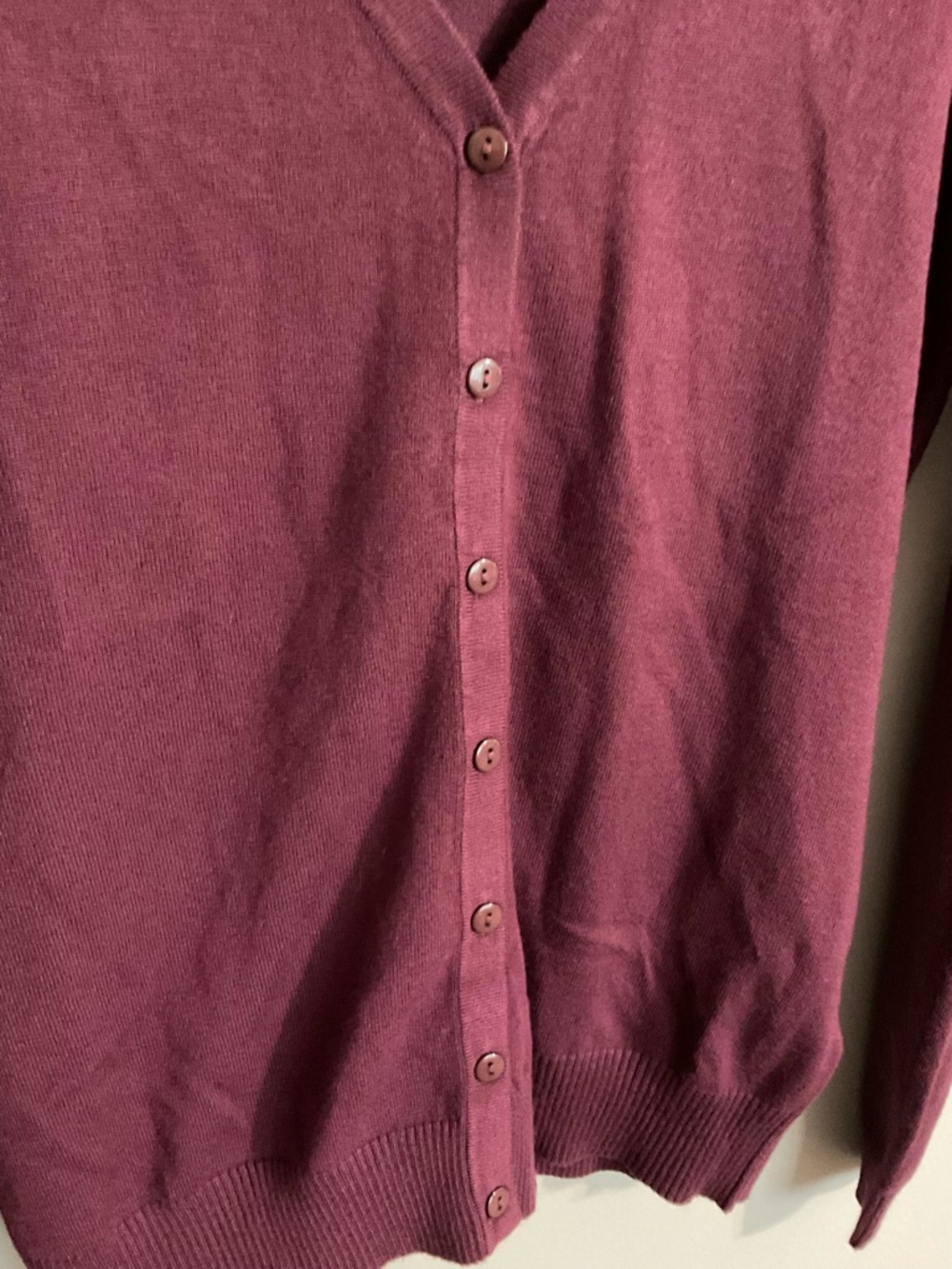 De Collection Plum V-Neck Button Front Long Sleeve Cardigan Medium - Picture 3 of 7